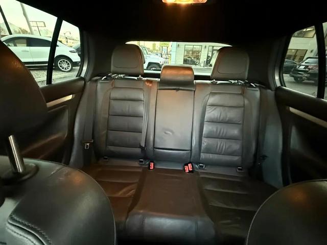 Photo of 2009 GREY Volkswagen GTI