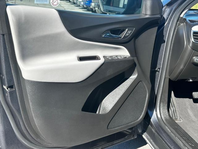Photo of 2022 GRAY Chevrolet Equinox