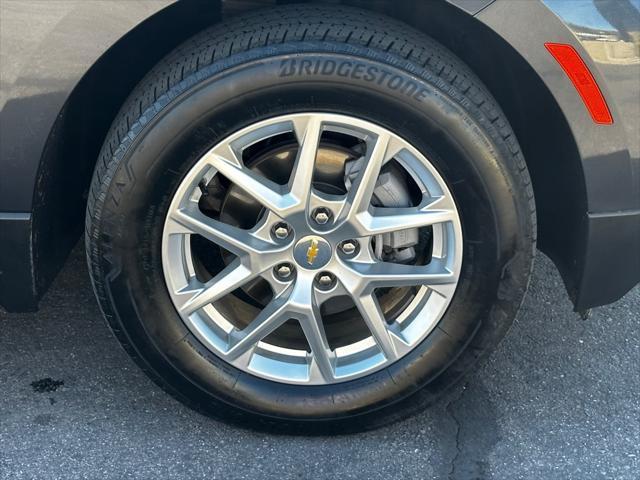 Photo of 2022 GRAY Chevrolet Equinox