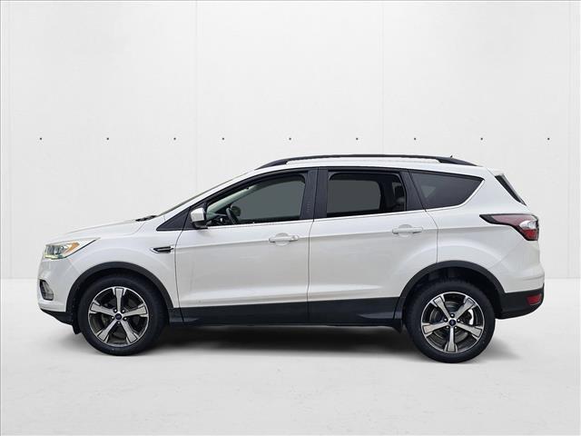 Photo of 2017 White Platinum Met Ford Escape