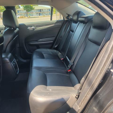 Photo of 2015 Gloss Black Chrysler 300