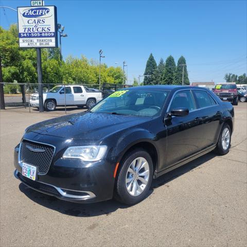Photo of 2015 Gloss Black Chrysler 300