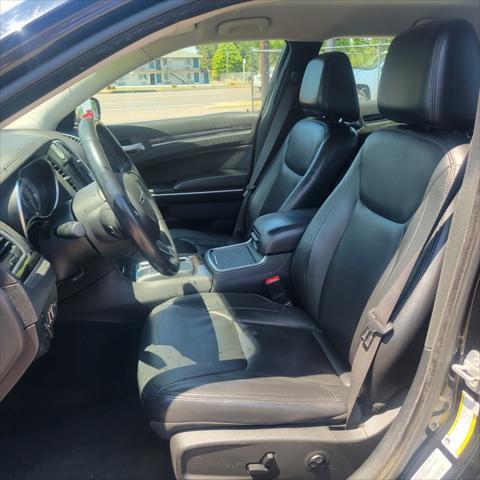 Photo of 2015 Gloss Black Chrysler 300