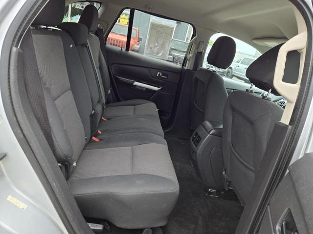 Photo of 2014 Ingot Silver Metallic Ford Edge