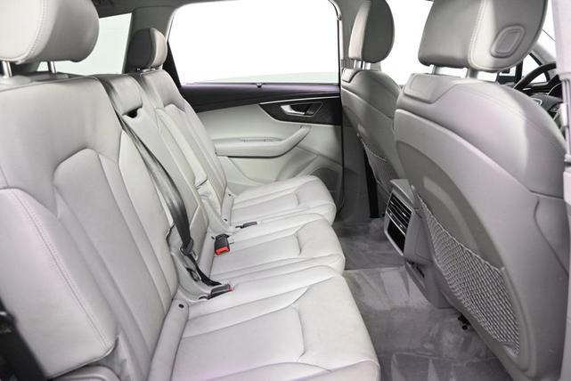 Photo of 2023 Glacier White Metallic Audi Q7