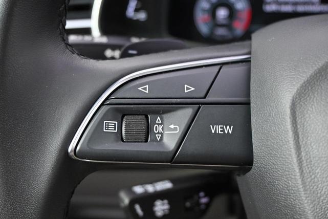 Photo of 2023 Glacier White Metallic Audi Q7