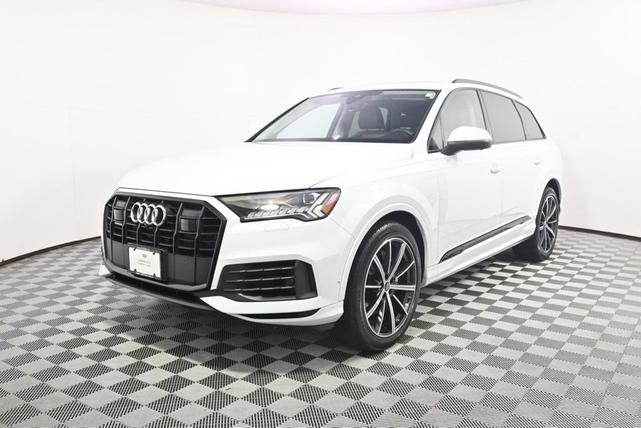 Photo of 2023 Glacier White Metallic Audi Q7