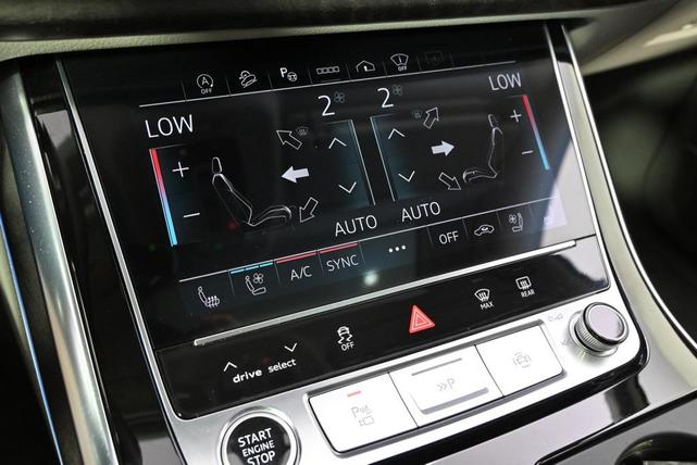 Photo of 2023 Glacier White Metallic Audi Q7