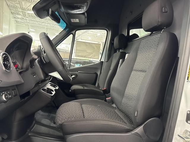 Photo of 2025 White Mercedes-Benz Sprinter 2500