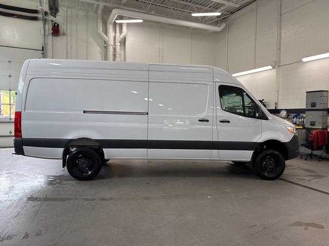 Photo of 2025 White Mercedes-Benz Sprinter 2500