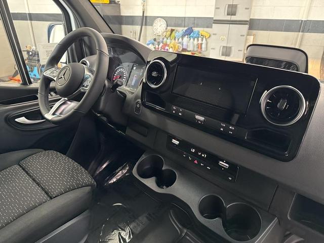 Photo of 2025 White Mercedes-Benz Sprinter 2500