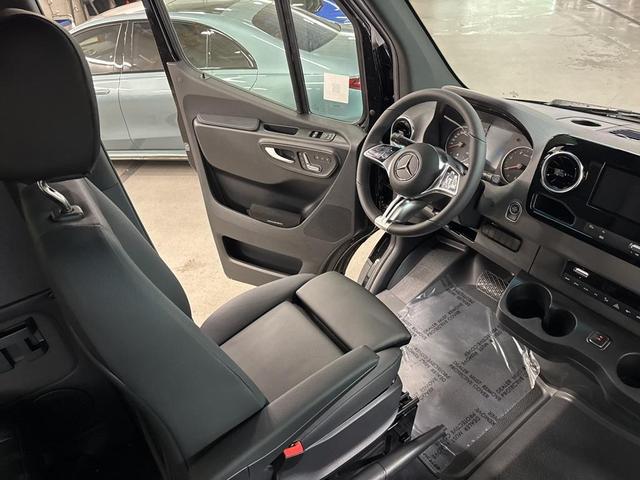 Photo of 2025 Black Mercedes-Benz Sprinter 2500