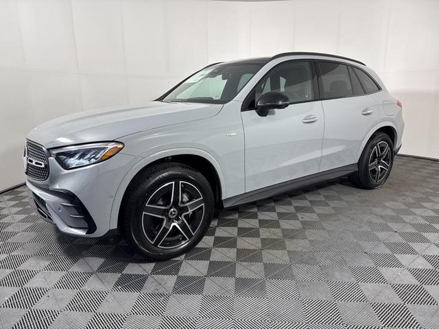 Photo of 2025 Silver Mercedes-Benz GLC 350e