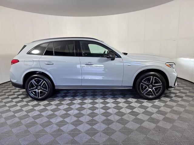 Photo of 2025 Silver Mercedes-Benz GLC 350e