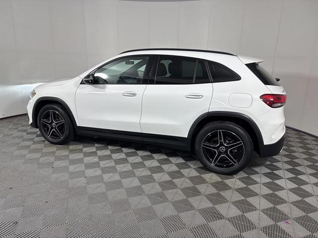 Photo of 2022 Polar White Mercedes-Benz GLA 250