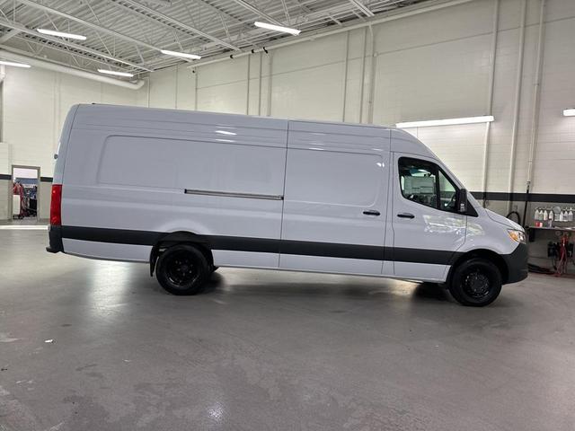 Photo of 2025 White Mercedes-Benz Sprinter 3500XD
