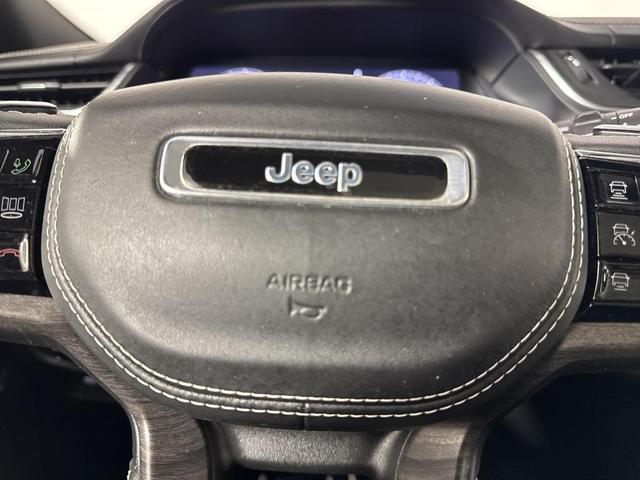 Photo of 2023 Rocky Mountain Pearlcoat Jeep Grand Cherokee L