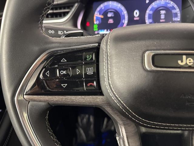 Photo of 2023 Rocky Mountain Pearlcoat Jeep Grand Cherokee L