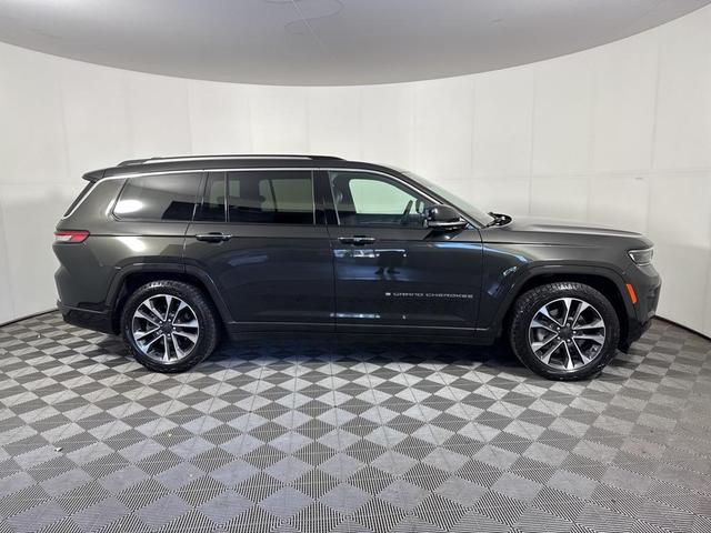Photo of 2023 Rocky Mountain Pearlcoat Jeep Grand Cherokee L