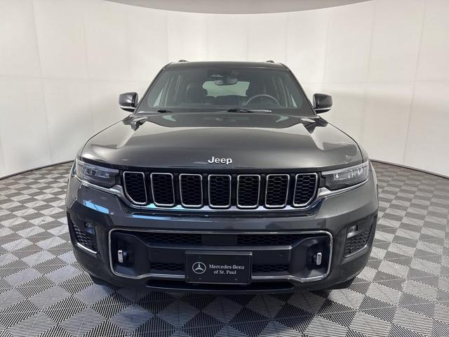 Photo of 2023 Rocky Mountain Pearlcoat Jeep Grand Cherokee L