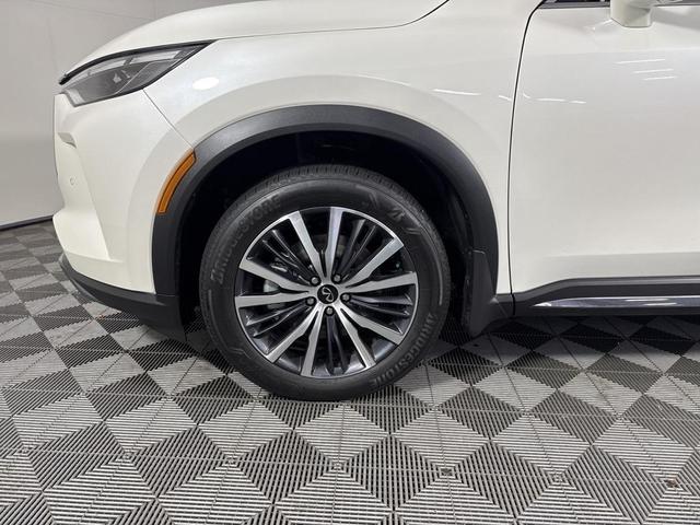 Photo of 2025 Mjst Whte INFINITI QX60