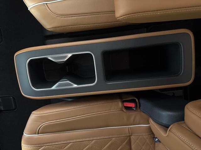 Photo of 2025 Mjst Whte INFINITI QX60