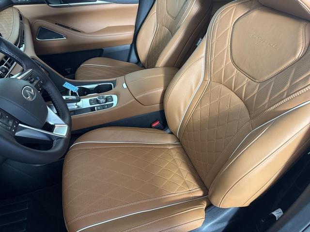 Photo of 2025 Mjst Whte INFINITI QX60