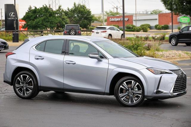 Photo of 2025 Iridium Lexus UX 300h