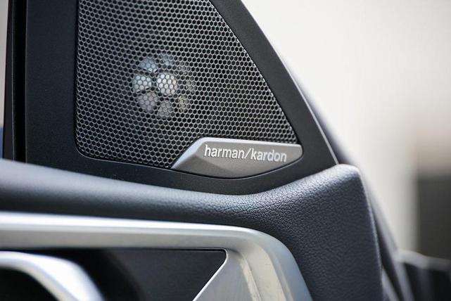 Photo of 2022 Tanzanite Blue II Metallic BMW M440