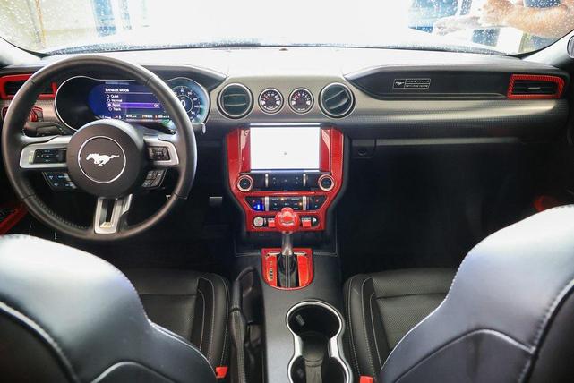 Photo of 2020 Iconic Silver Metallic Ford Mustang