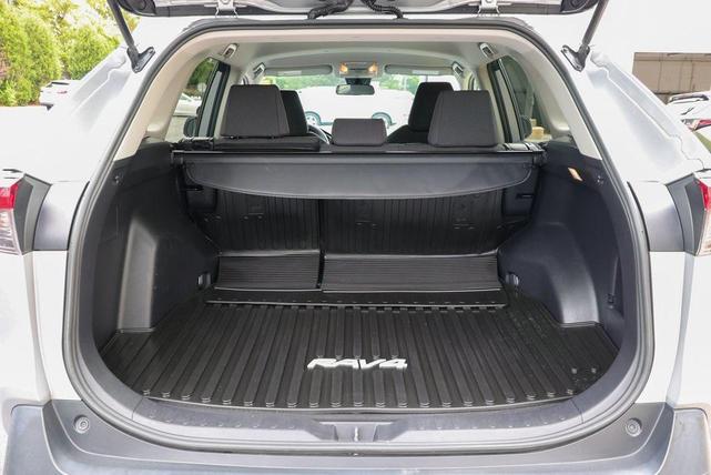 Photo of 2019 Lunar Rock Toyota RAV4