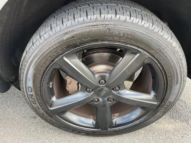 Photo of 2015 Gray Audi Q7