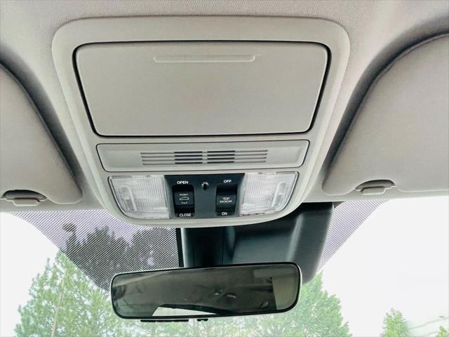 Photo of 2018 Crystal Black Pearl Honda Odyssey