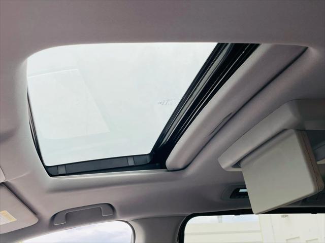 Photo of 2018 Crystal Black Pearl Honda Odyssey