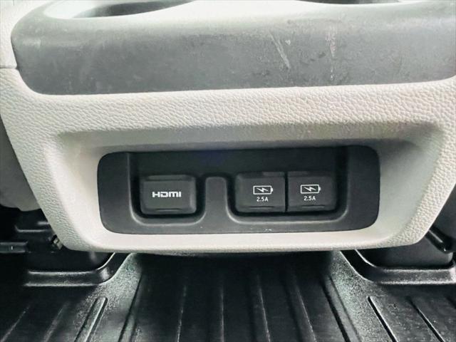 Photo of 2018 Crystal Black Pearl Honda Odyssey