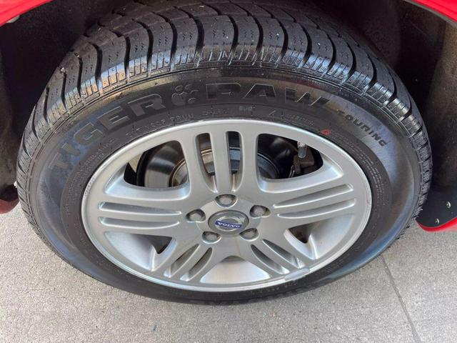 Photo of 2007 Passion Red Volvo S60