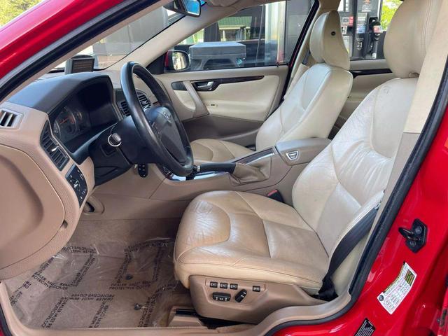 Photo of 2007 Passion Red Volvo S60