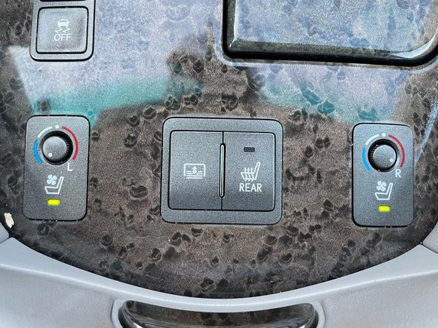 Photo of 2008 Mercury Metallic Lexus LS 460