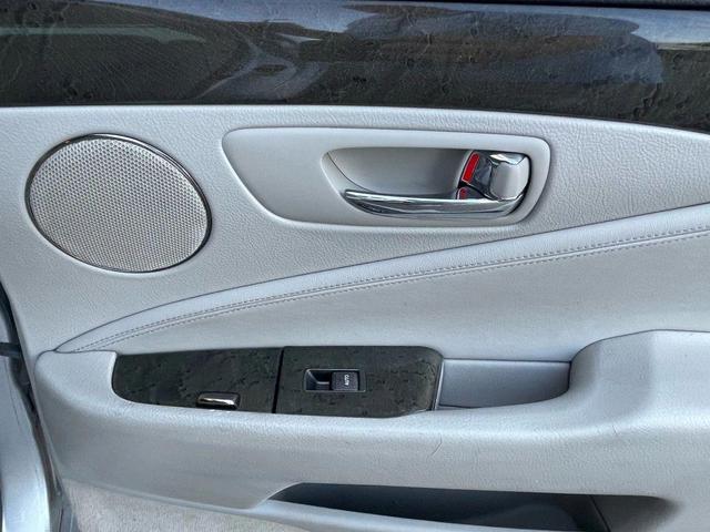 Photo of 2008 Mercury Metallic Lexus LS 460