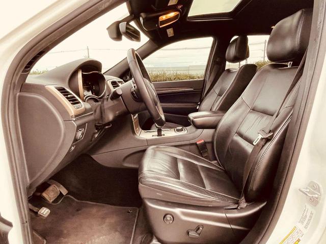 Photo of 2015 Bright White Clearcoat Jeep Grand Cherokee