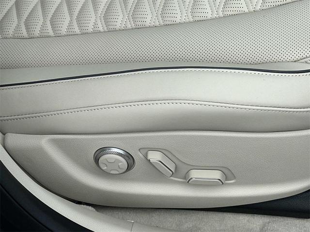 Photo of 2026 Blue Genesis G80