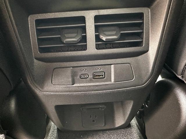 Photo of 2025 Summit White Chevrolet Colorado