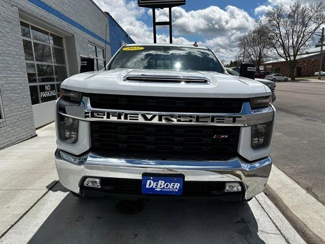 Photo of 2022 Summit White Chevrolet Silverado 2500