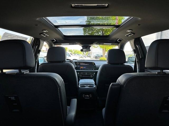 Photo of 2025 Sterling Gray Metallic Chevrolet Traverse