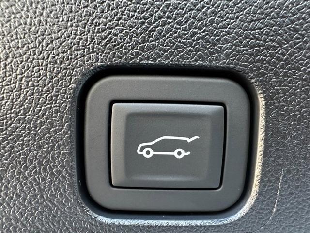 Photo of 2025 Sterling Gray Metallic Chevrolet Traverse