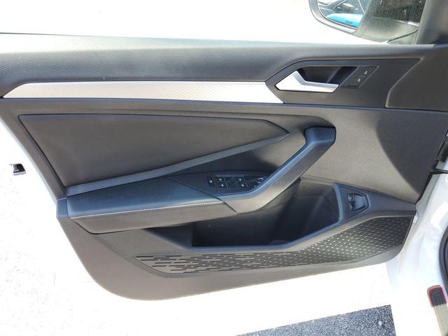 Photo of 2024 Pure White Volkswagen Jetta