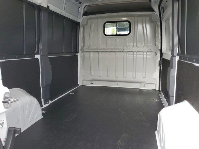 Photo of 2025 Bright White Clearcoat RAM ProMaster 1500