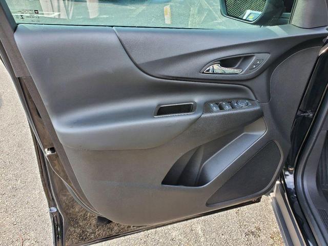Photo of 2023 Mosaic Black Metallic Chevrolet Equinox