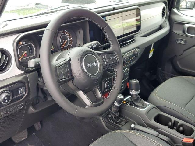 Photo of 2025 Black Clearcoat Jeep Gladiator
