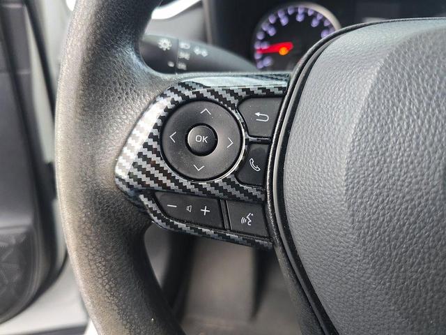 Photo of 2022 White Toyota RAV4